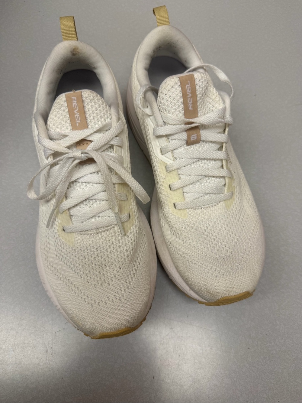 Brooks Revel Women's White Cream Athletic Sneakers